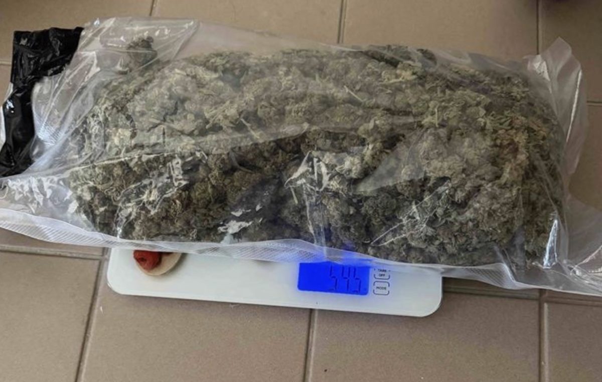 U pretrazi doma na području Krka pronađena droga, vage i revolver