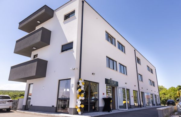 [PREDSTAVLJAMO] Kompletno uređenje interijera na jednome mjestu: U Krku otvoren Interit Showroom