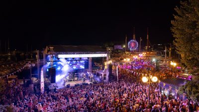 [FOTO/VIDEO] Lovrečeva 2026: Frankopani svečano otvorili Krčki sajam, Magazin napravio fantastičnu atmosferu na rivi