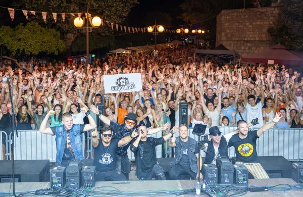 [FOTO/VIDEO] Drugi dan Lovrečeve: Totalna plesna ludnica uz Grooverse i DJ Lucu Montecchija – a sada slijede Prljavci i Infinity!