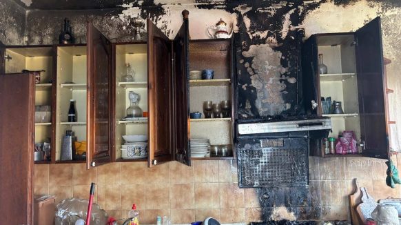 Planuo požar u kući u Njivicama, vatrogasci “zaglavili” zbog neodgovornih vozača