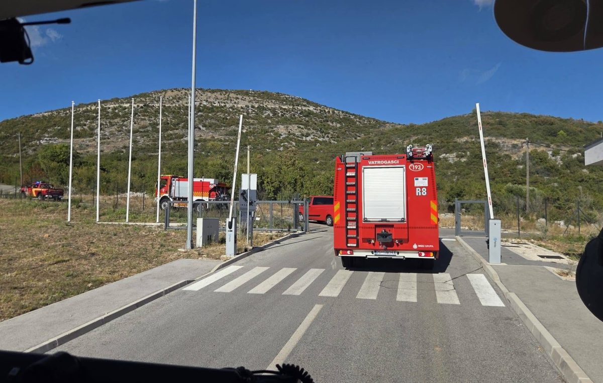 I krčki vatrogasci pomažu gasiti požar na Braču