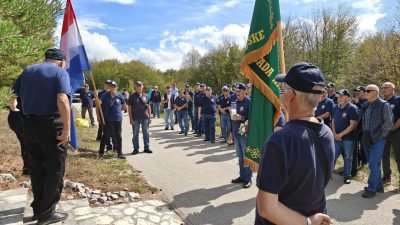 U Čanku svečano otvoreno obnovljeno spomen-obilježje: Opatijski branitelji odali počast poginulim suborcima