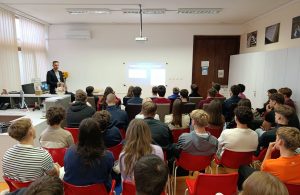 105 godina postojanja: Održano predavanje o povijesti Srednje škole Hrvatski kralj Zvonimir u Krku