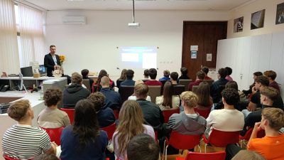 105 godina postojanja: Održano predavanje o povijesti Srednje škole Hrvatski kralj Zvonimir u Krku
