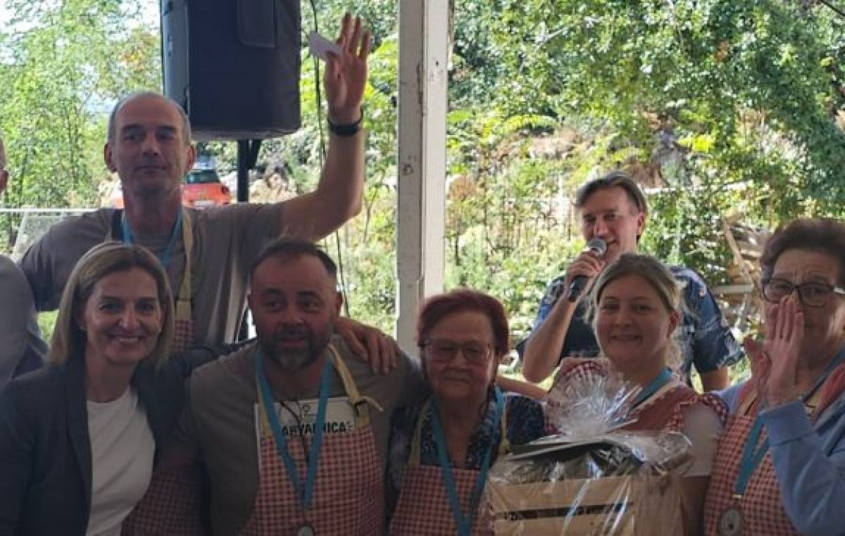 Kotlić zlatnih generacija okupio zajednicu povodom Međunarodnog dana starijih osoba