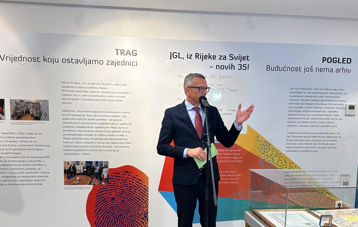 Otvorena izložba „Iz Rijeke za svijet – prvih 35“: Tri i pol desetljeća JGL-ove izvrsnosti i suradnje s lokalnom zajednicom
