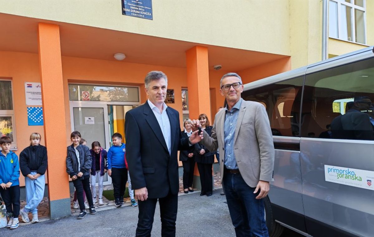 OŠ Ivana Gorana Kovačića u Vrbovskom dobila novi kombi za prijevoz učenika