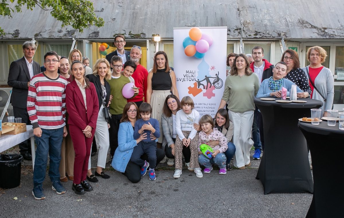 U Omišlju otvorena udruga „Mali veliki svjetovi“ –  mjesto podrške za djecu s teškoćama i njihove obitelji