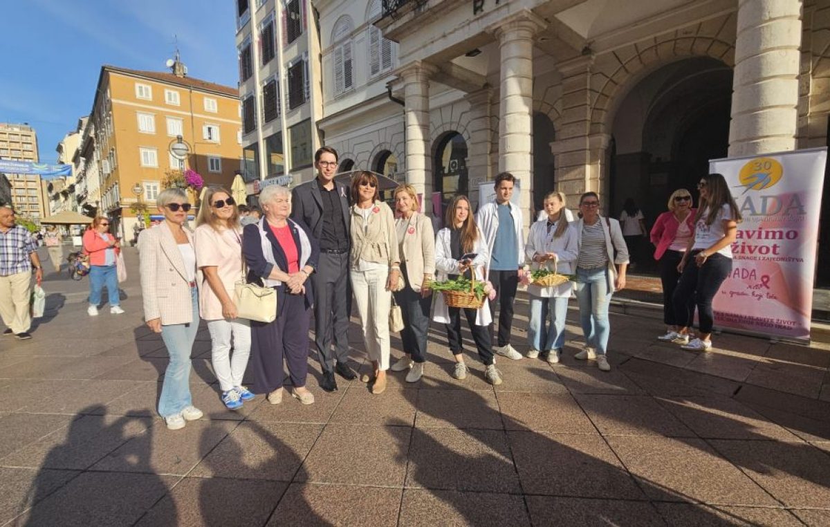 Dan ružičaste vrpce na Korzu: Prevencija i podrška ključni u borbi protiv raka dojke